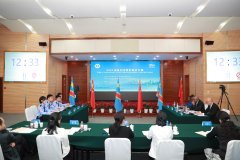 �׌�ȫ������Ӣ�Z��ِ�ں����e��